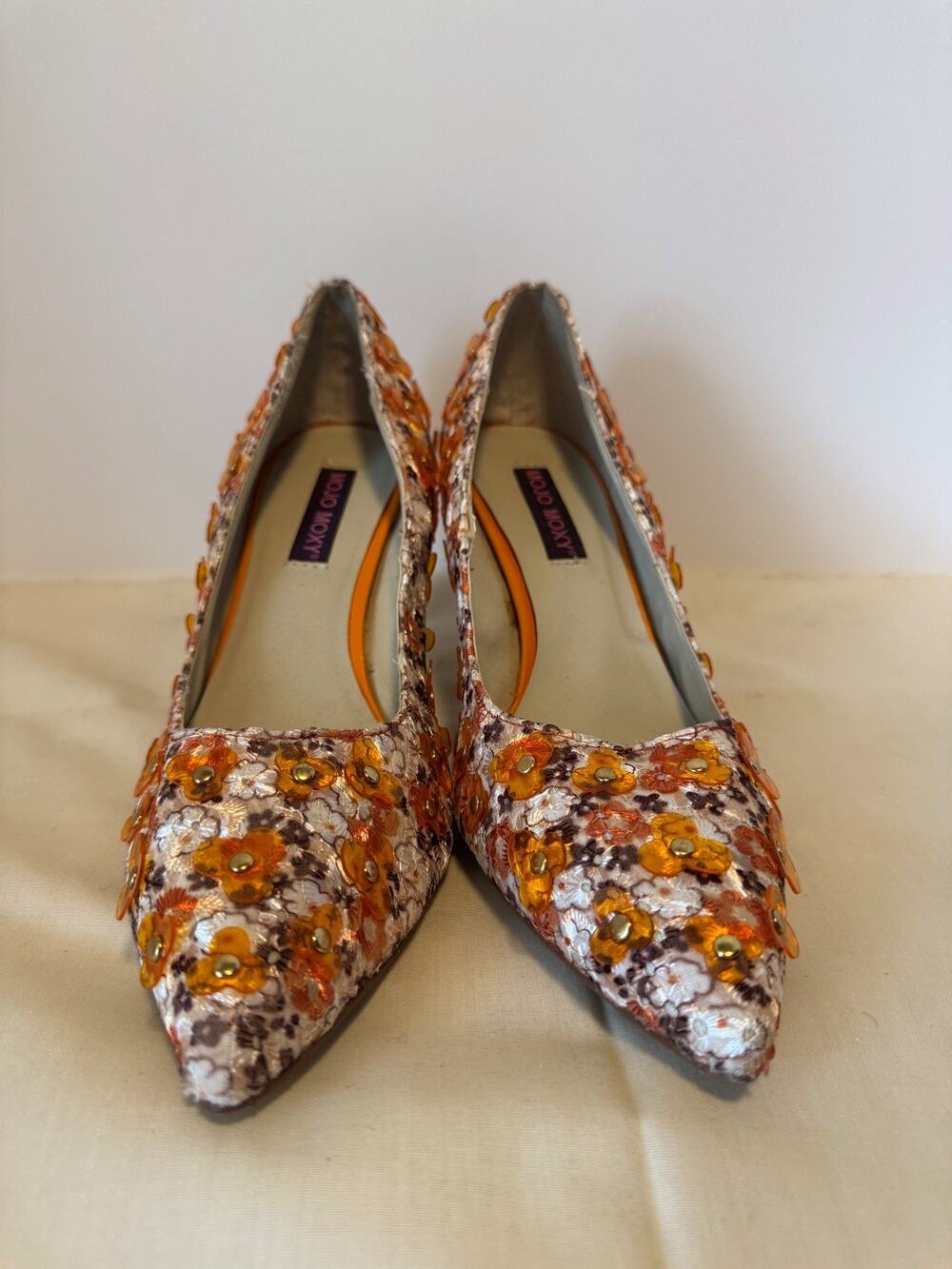 Mojo Moxy Floral Embroidered 3D Flower Pumps Orange Size 10M Leather Sole